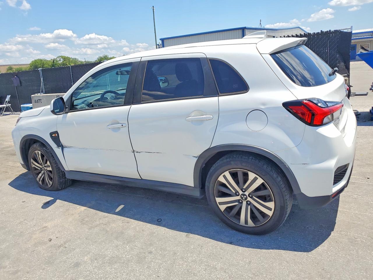 2020 MITSUBISHI OUTLANDER