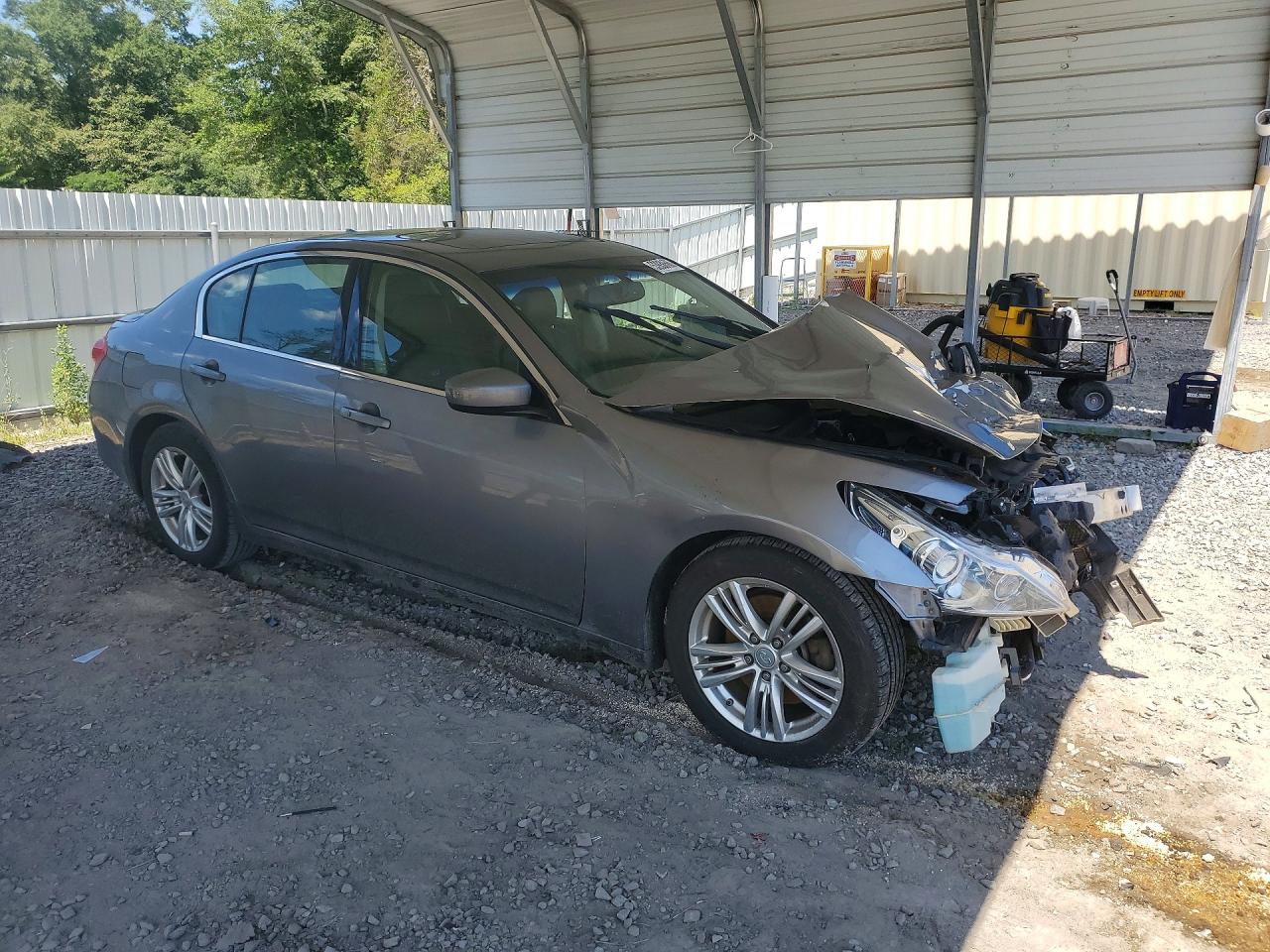 2013 INFINITI G37