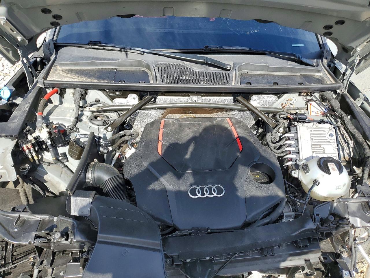 2022 AUDI SQ5