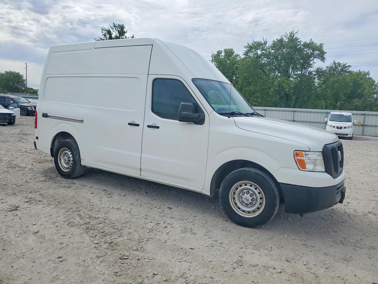 2014 NISSAN NV