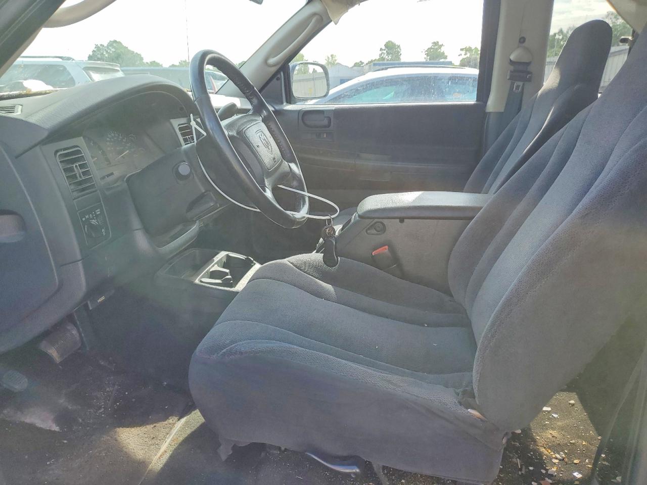 2004 DODGE DAKOTA