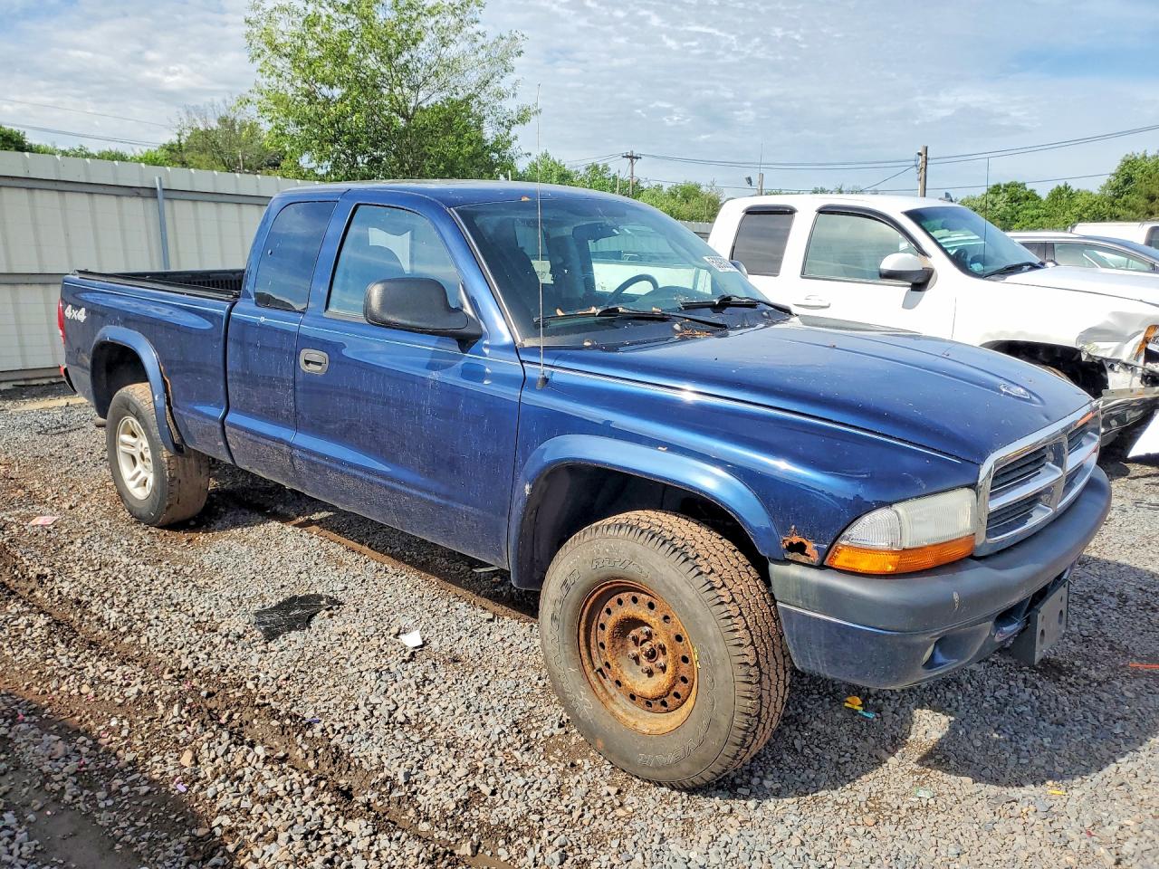 2004 DODGE DAKOTA