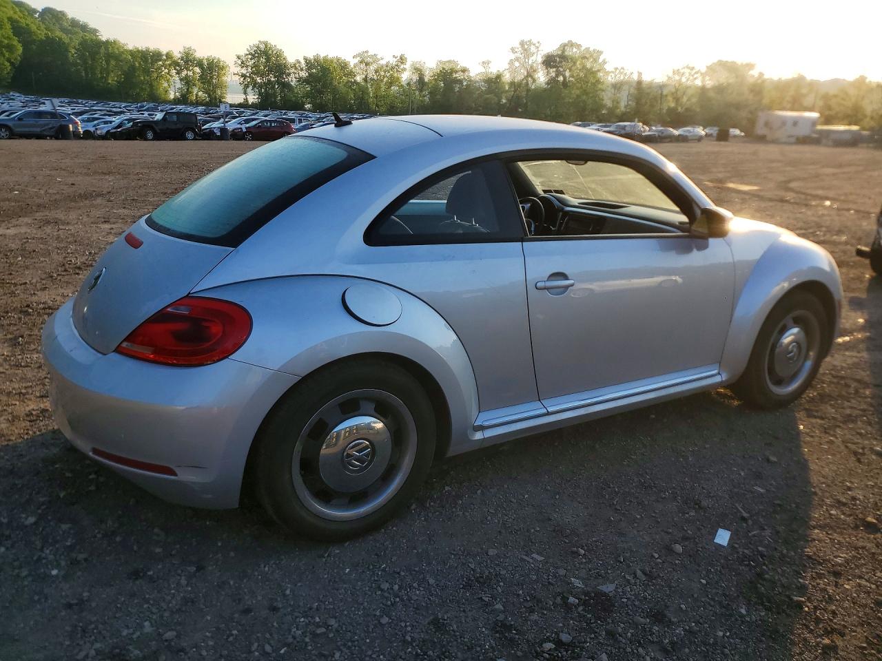 2012 VOLKSWAGEN BEETLE