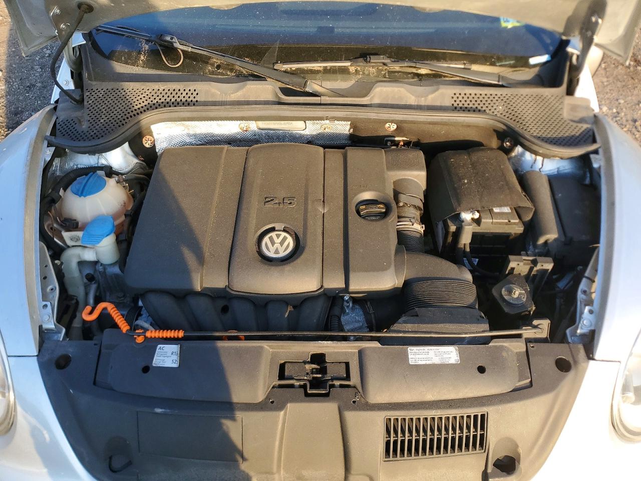2012 VOLKSWAGEN BEETLE