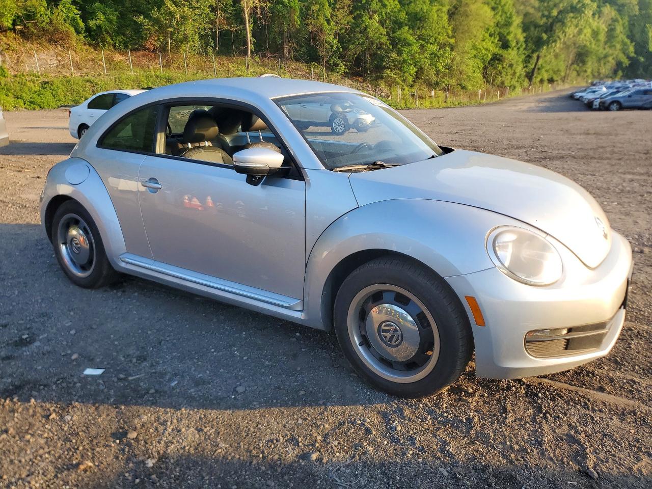 2012 VOLKSWAGEN BEETLE