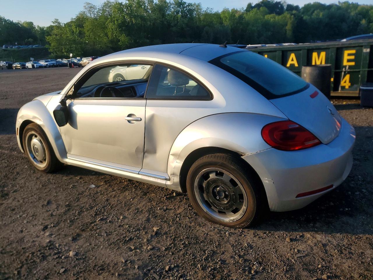 2012 VOLKSWAGEN BEETLE