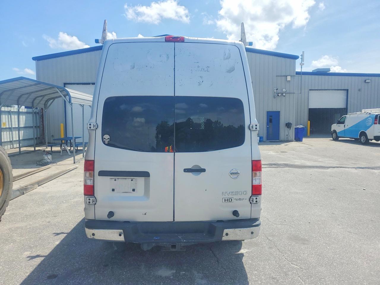 2014 NISSAN NV