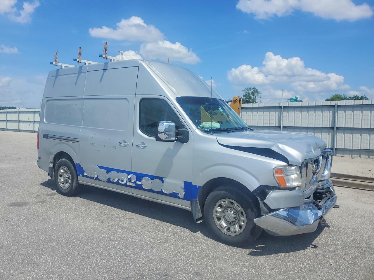 2014 NISSAN NV