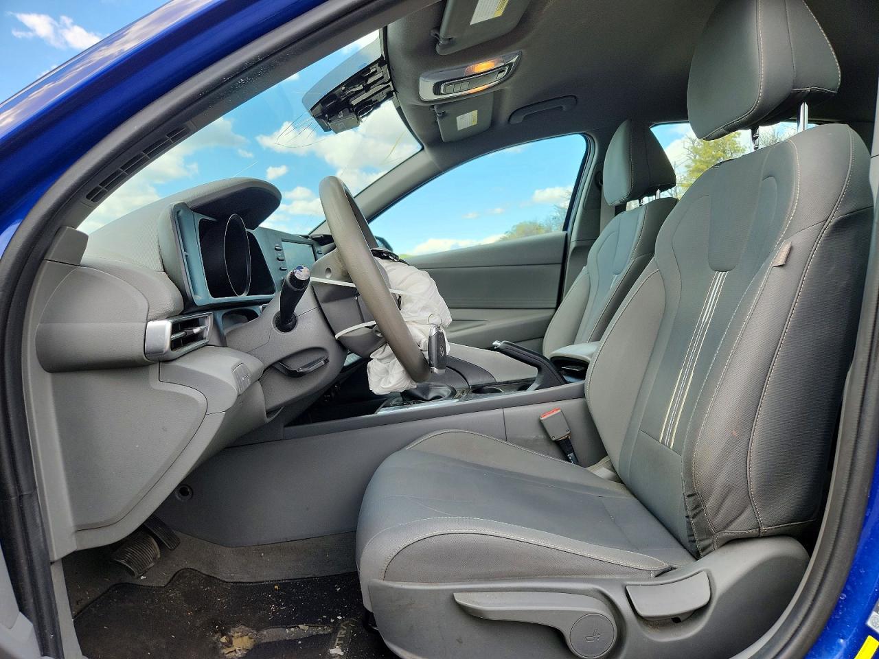2022 HYUNDAI ELANTRA