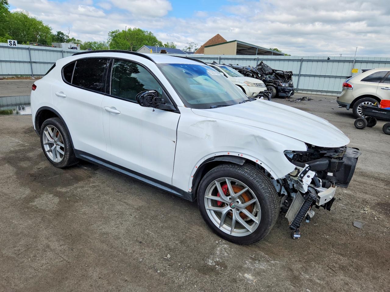 2018 ALFA ROMEO STELVIO