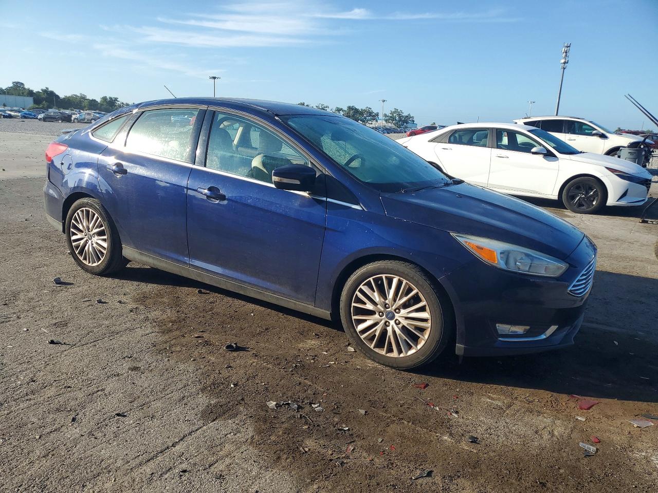 2016 FORD FOCUS