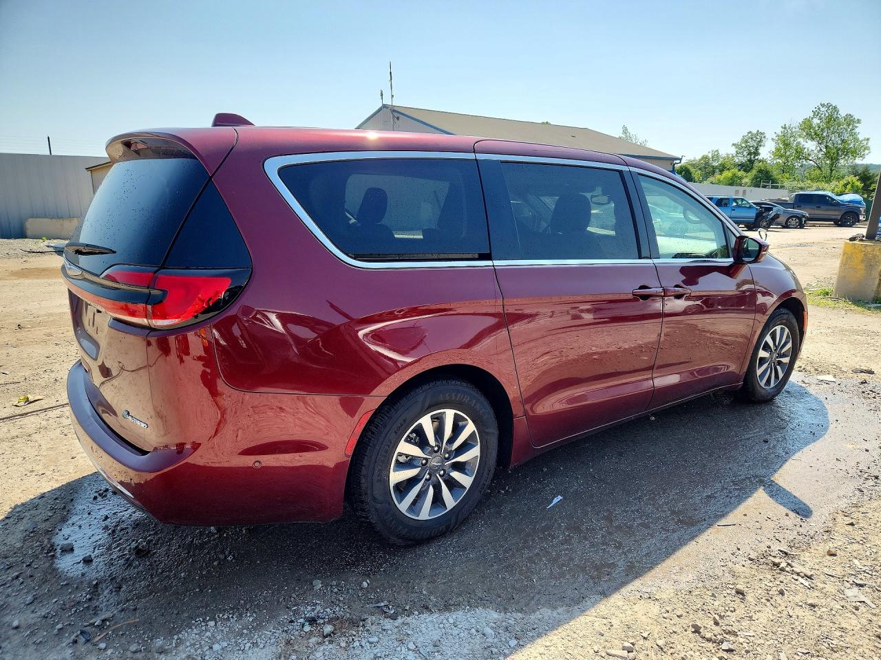 2022 CHRYSLER PACIFICA