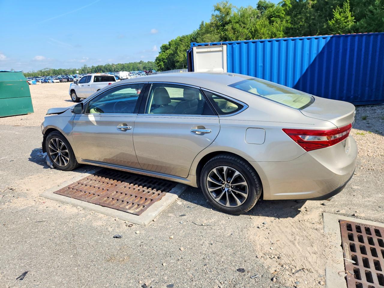 2017 TOYOTA AVALON