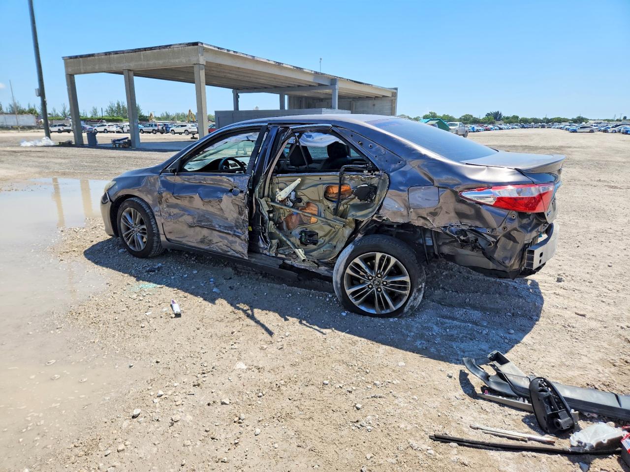 2016 TOYOTA CAMRY