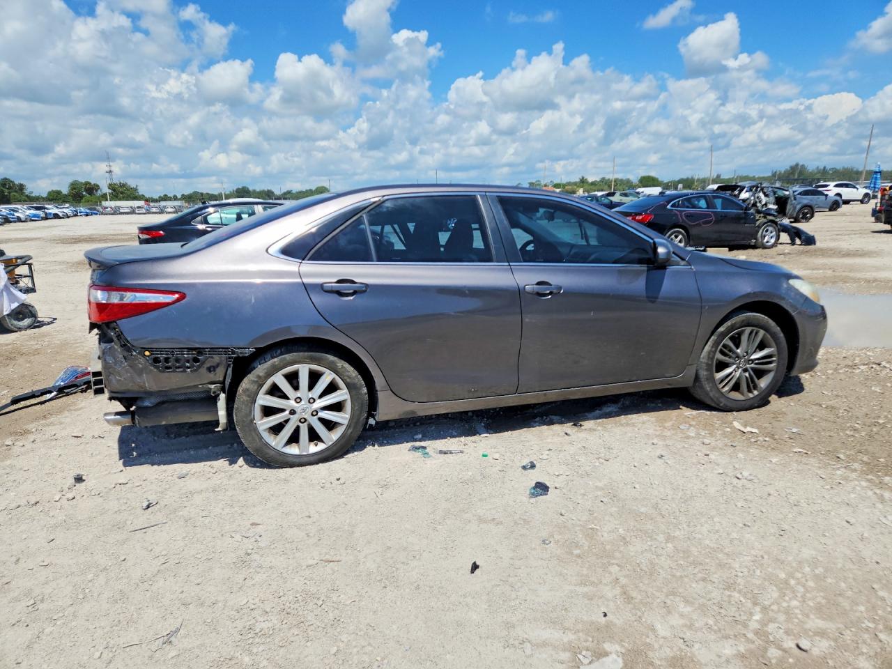 2016 TOYOTA CAMRY