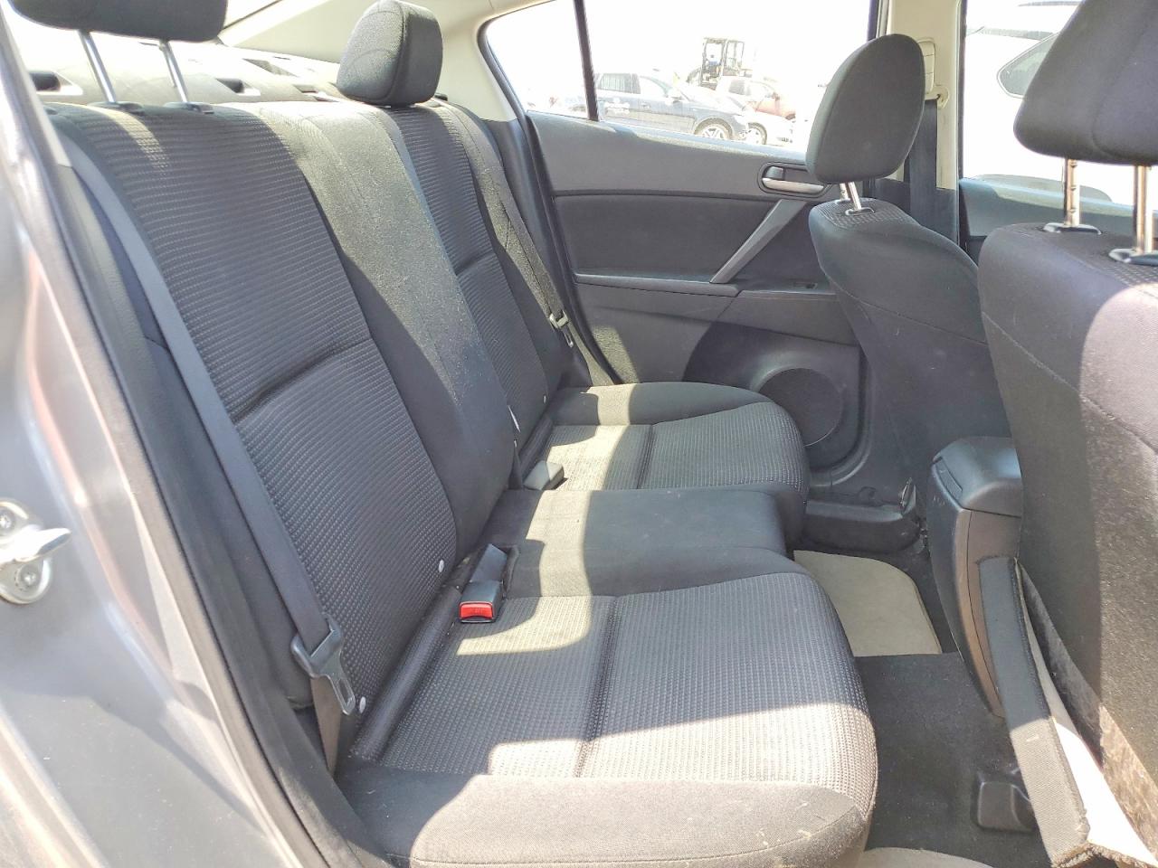 2013 MAZDA 3