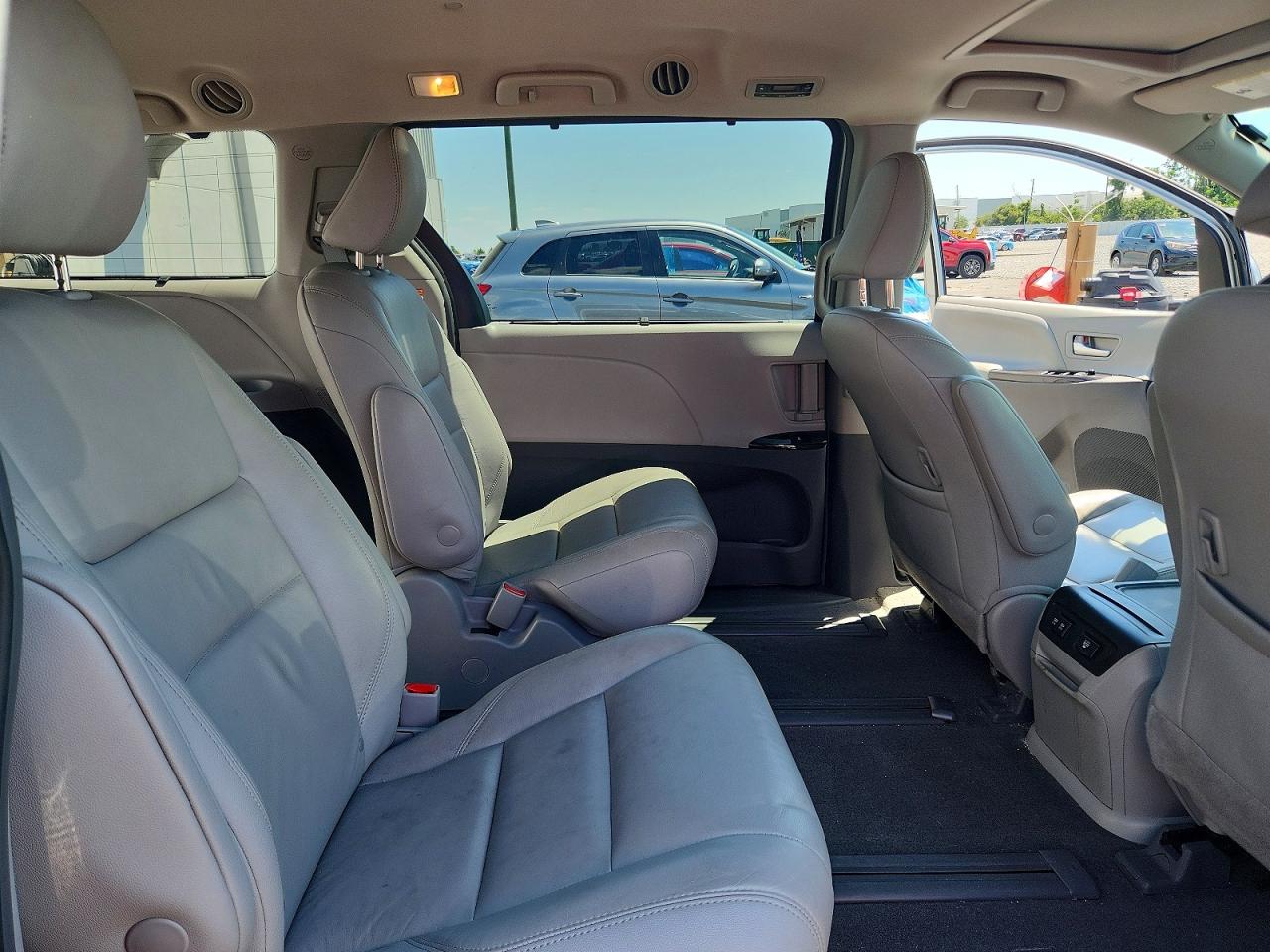 2019 TOYOTA SIENNA
