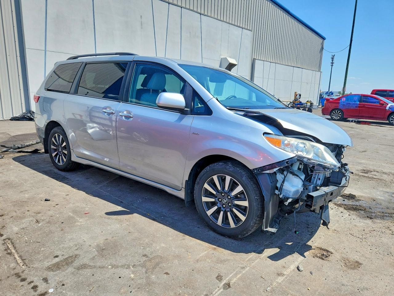 2019 TOYOTA SIENNA