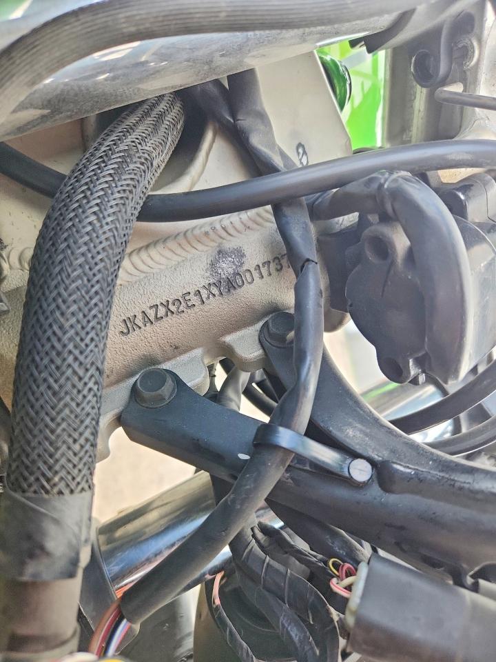 2000 KAWASAKI NINJA 900