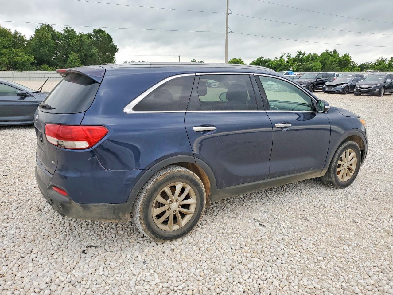 2016 KIA SORENTO