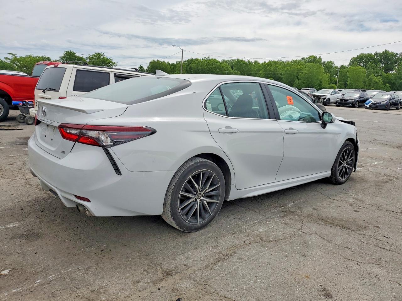 2024 TOYOTA CAMRY