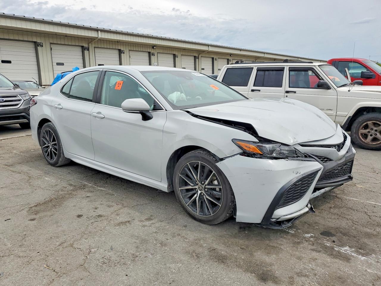2024 TOYOTA CAMRY