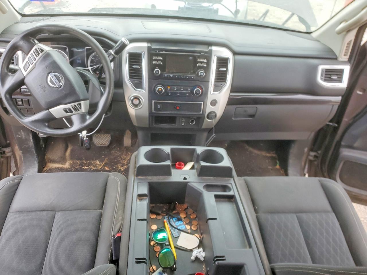 2017 NISSAN TITAN