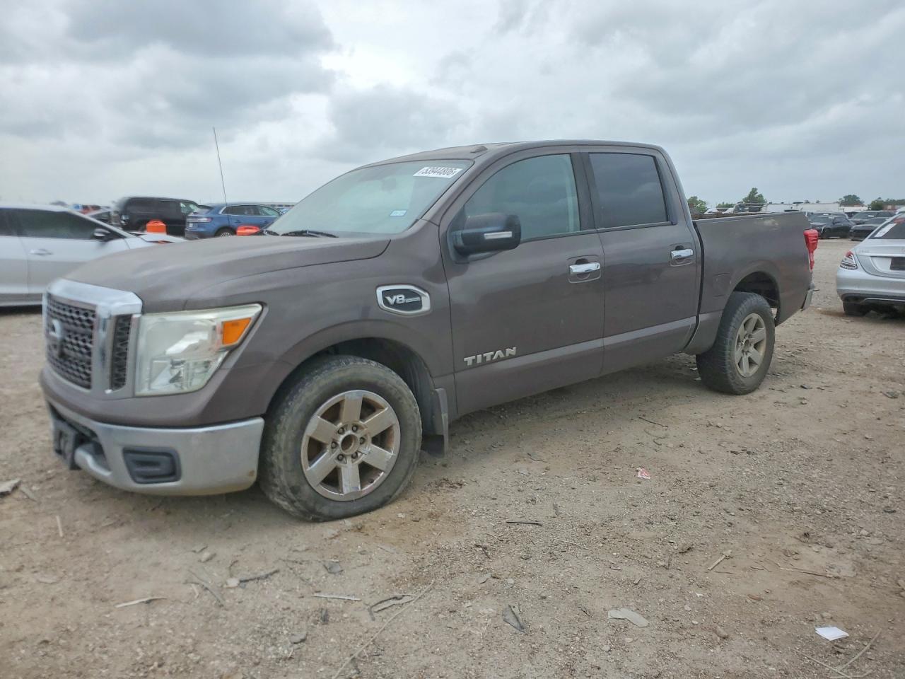 2017 NISSAN TITAN