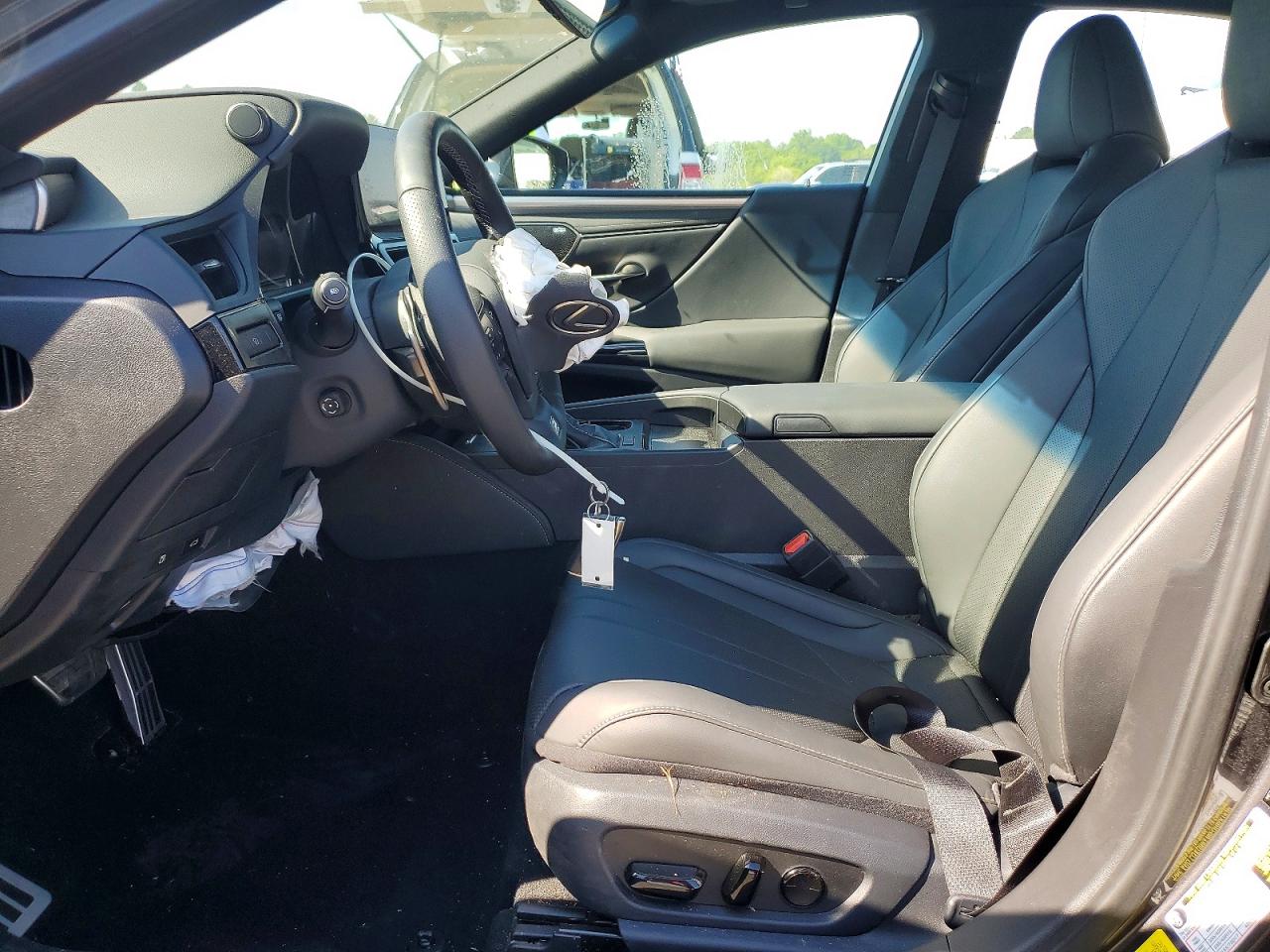 2025 LEXUS ES350