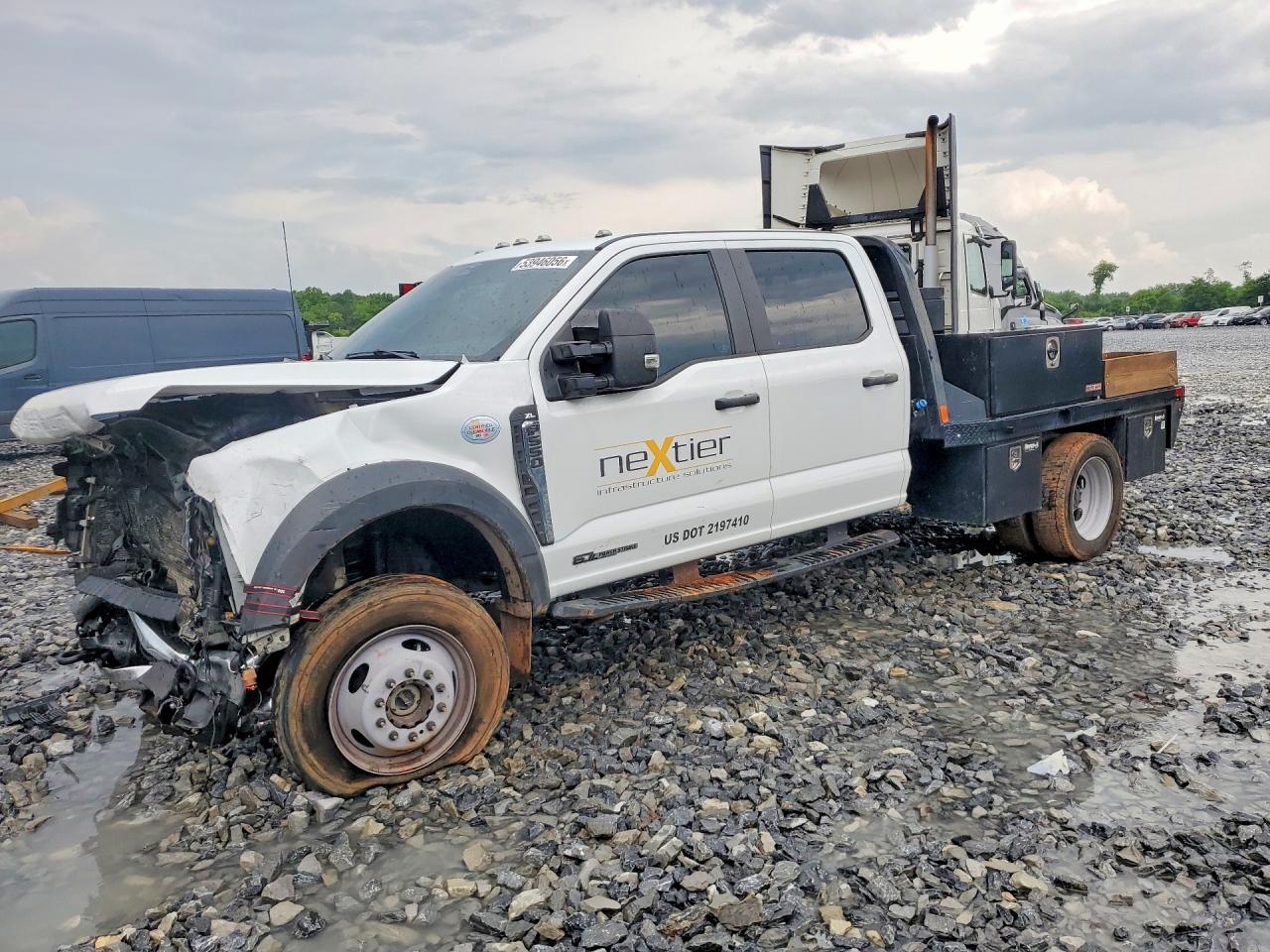 2023 FORD F550