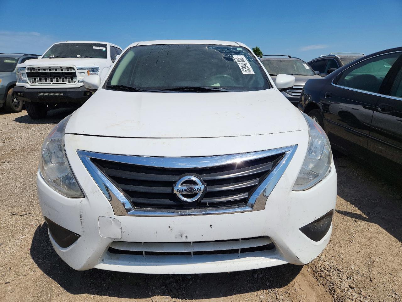 2019 NISSAN VERSA