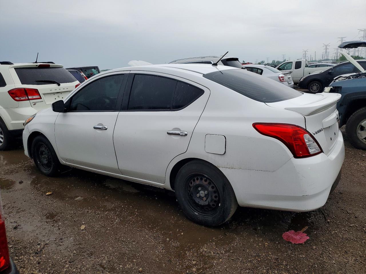 2019 NISSAN VERSA