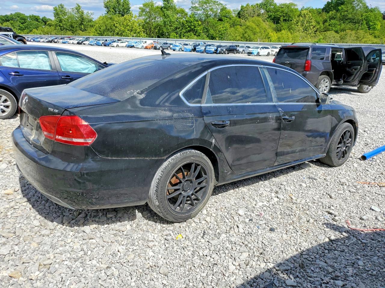 2014 VOLKSWAGEN PASSAT
