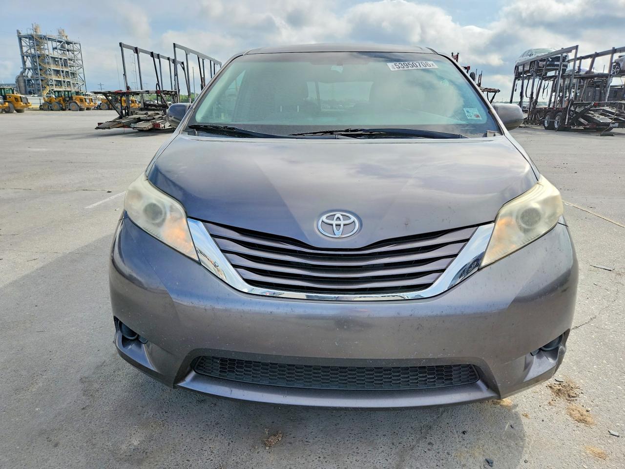 2017 TOYOTA SIENNA