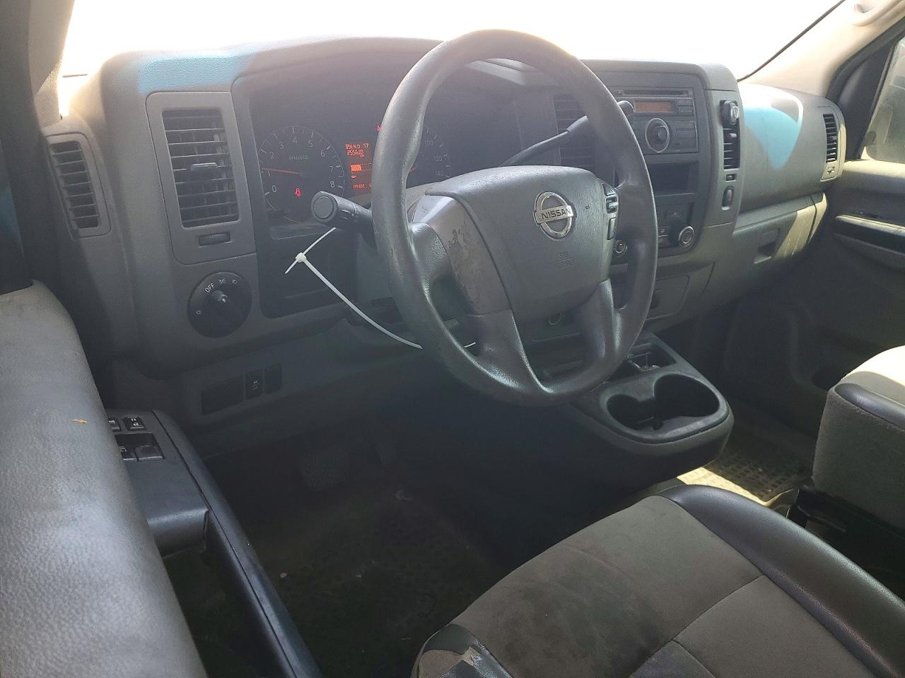 2016 NISSAN NV