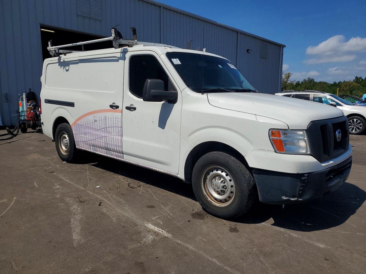 2016 NISSAN NV