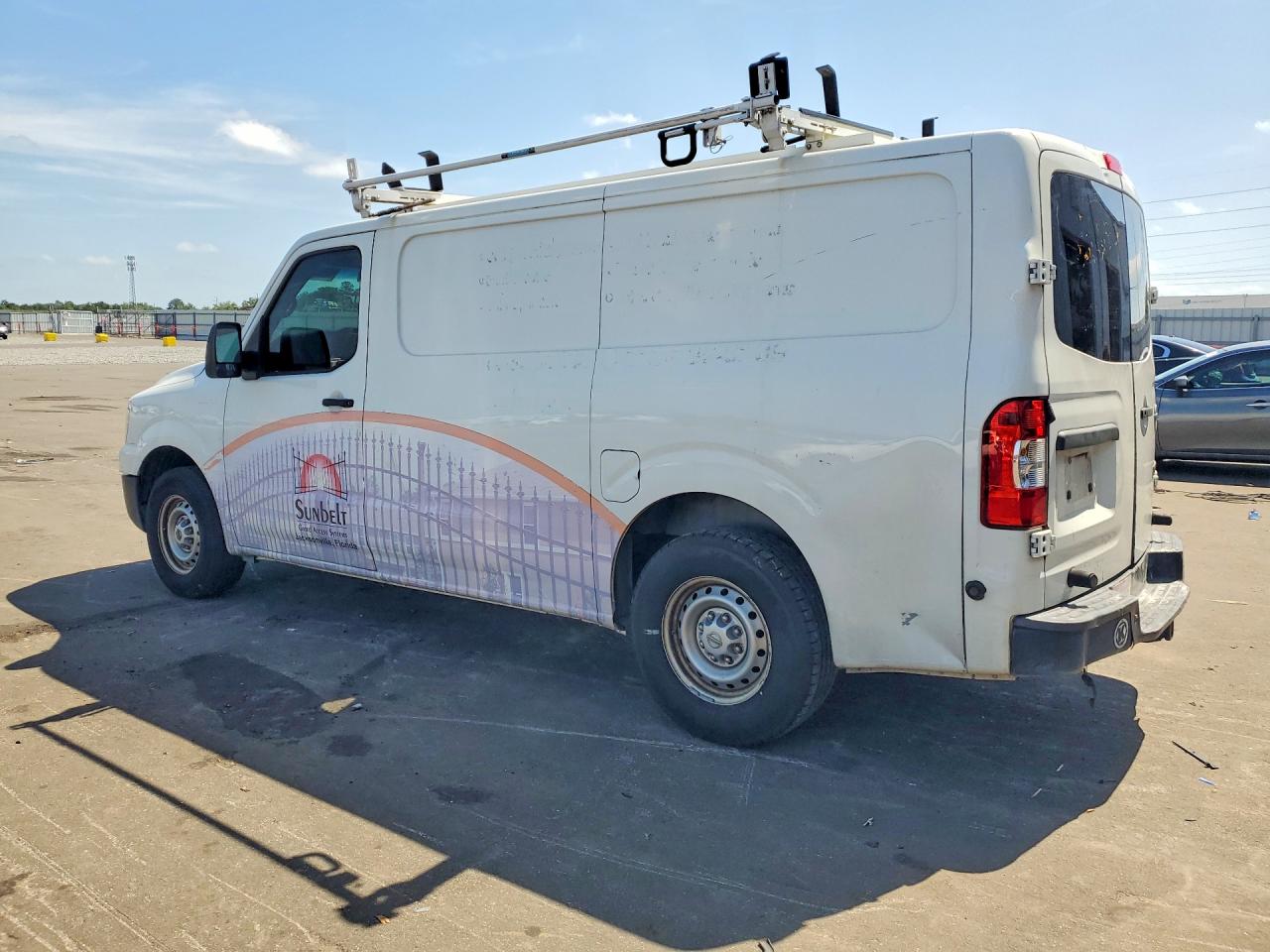 2016 NISSAN NV