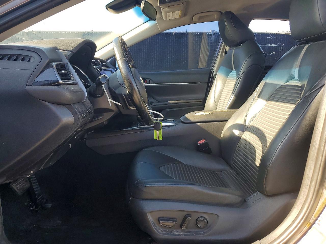 2019 TOYOTA CAMRY