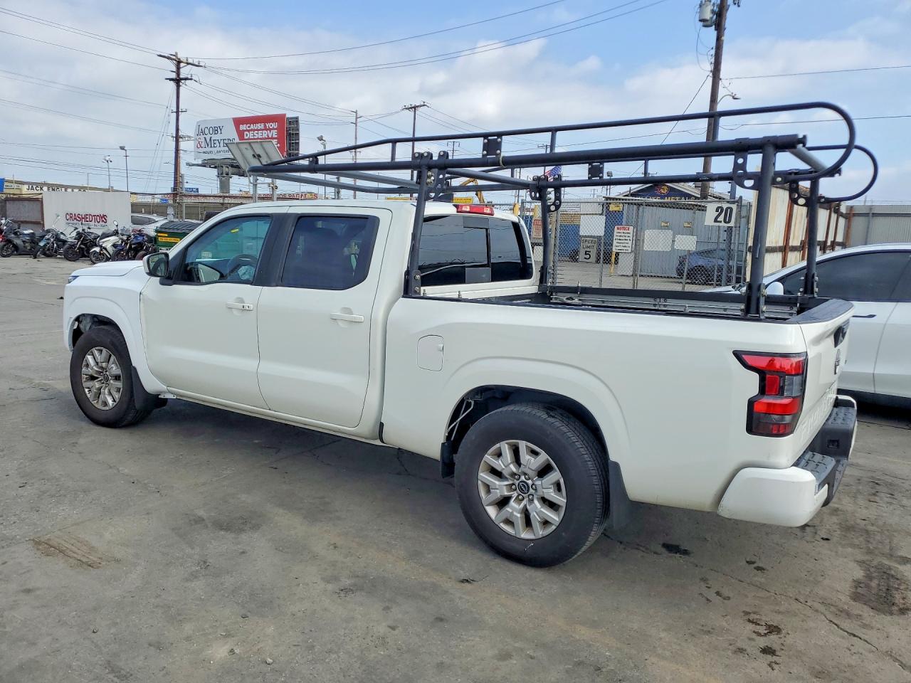2024 NISSAN FRONTIER