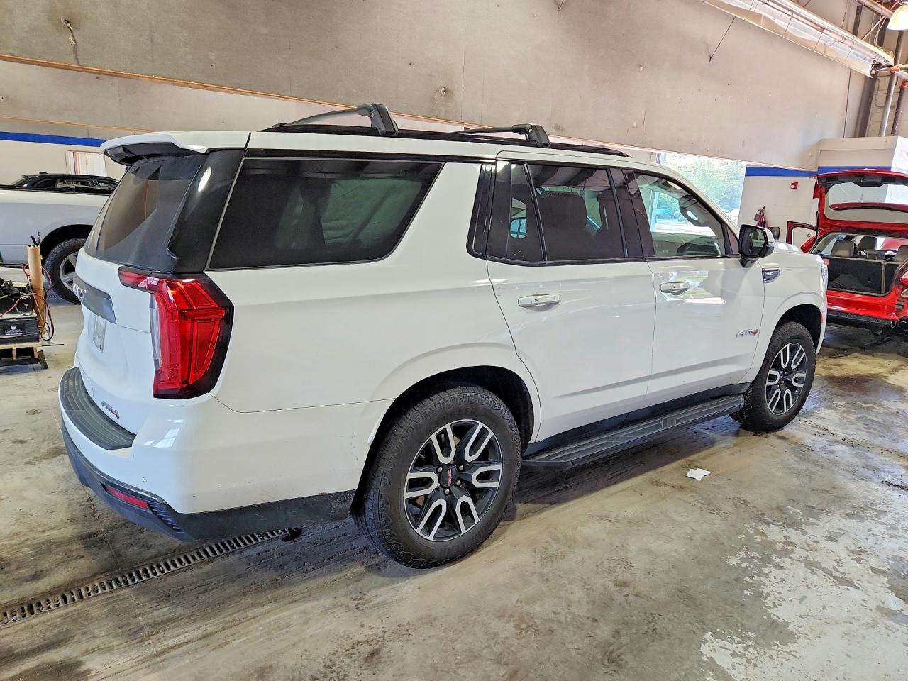 2023 GMC YUKON