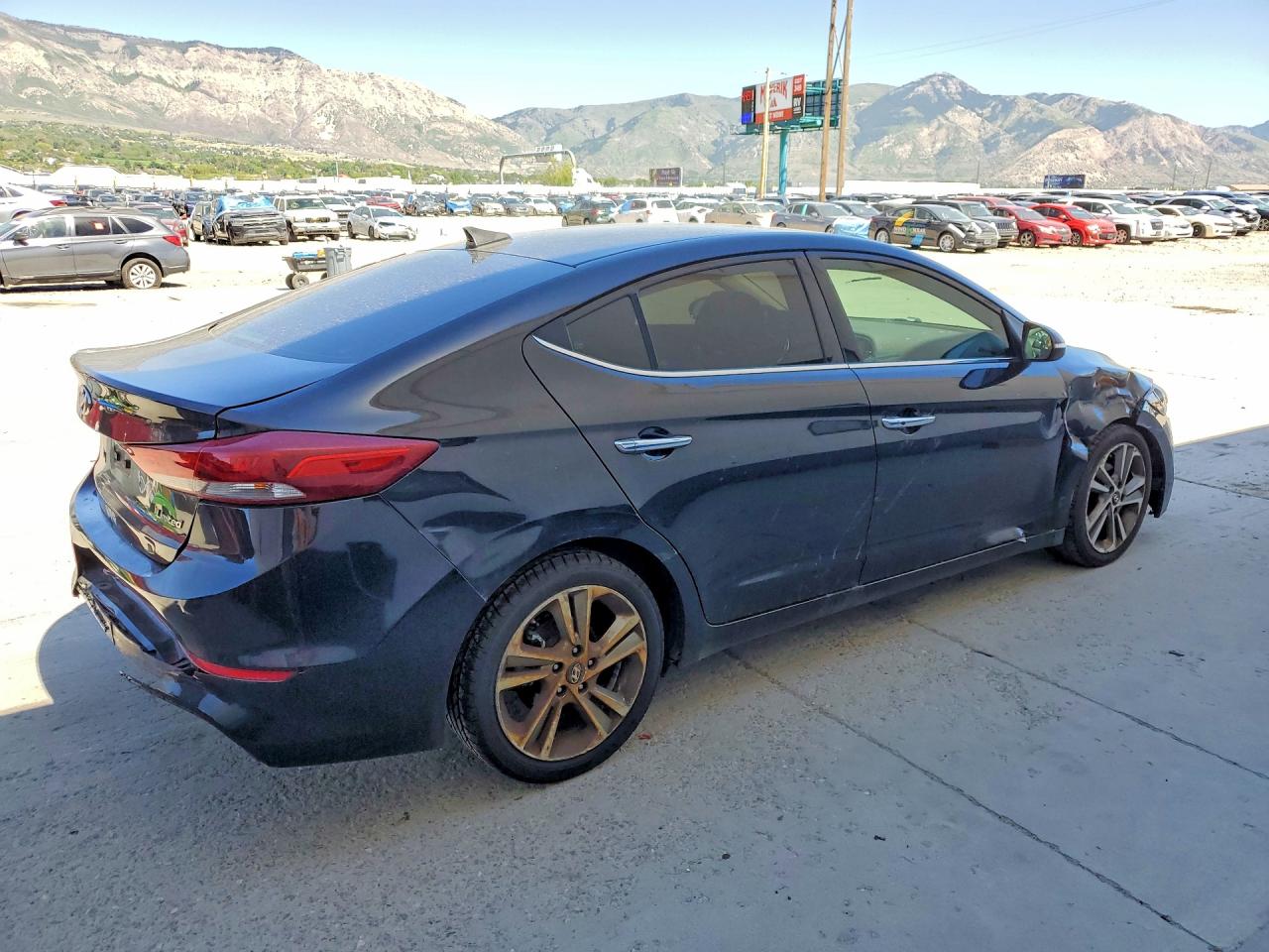 2017 HYUNDAI ELANTRA