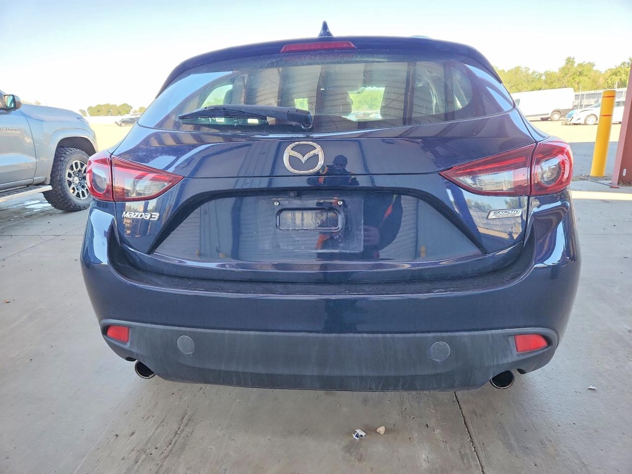 2015 MAZDA 3