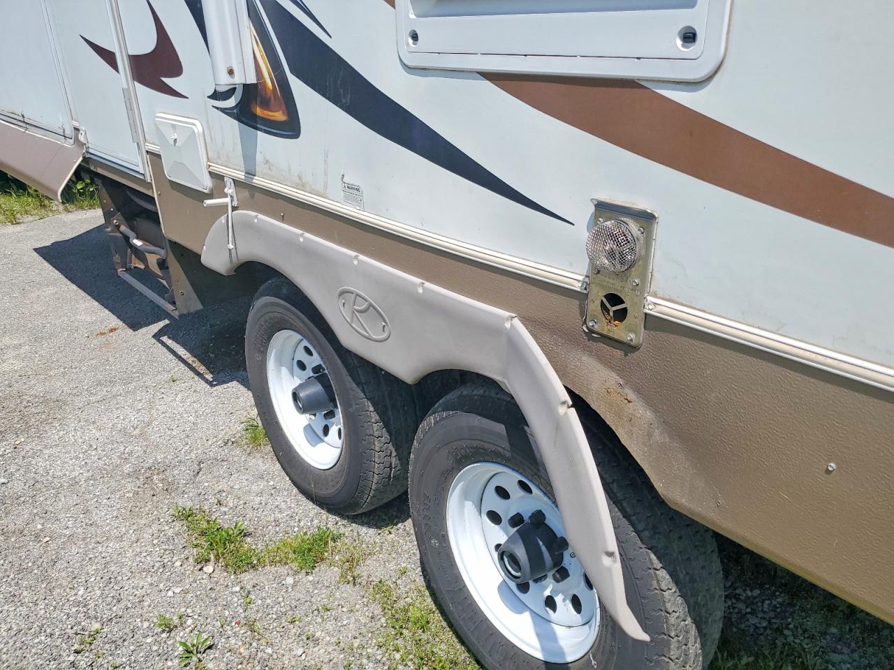 2010 KEYSTONE RV TRAILERS