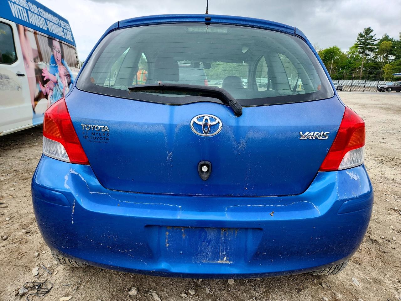 2010 TOYOTA YARIS