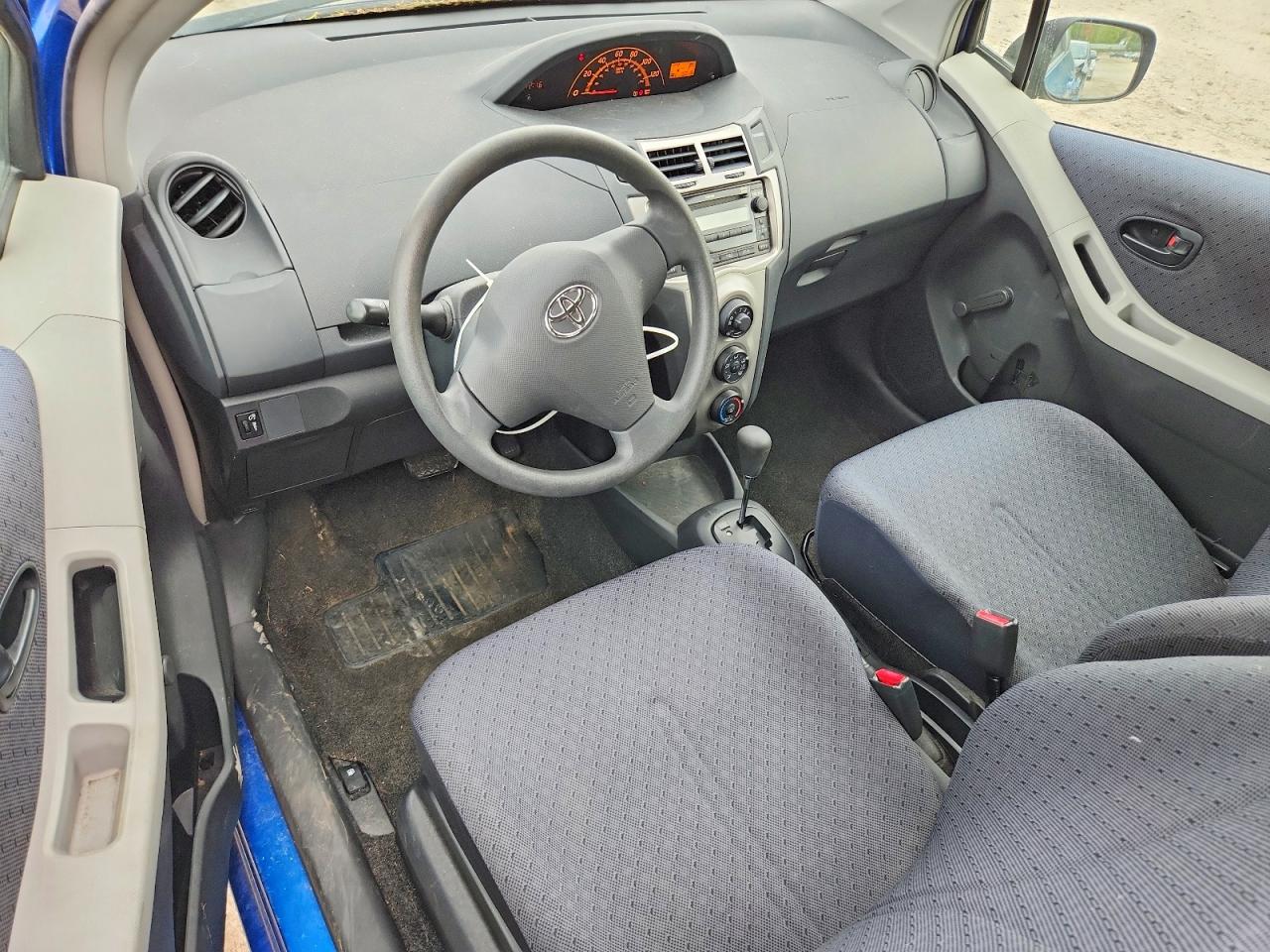2010 TOYOTA YARIS