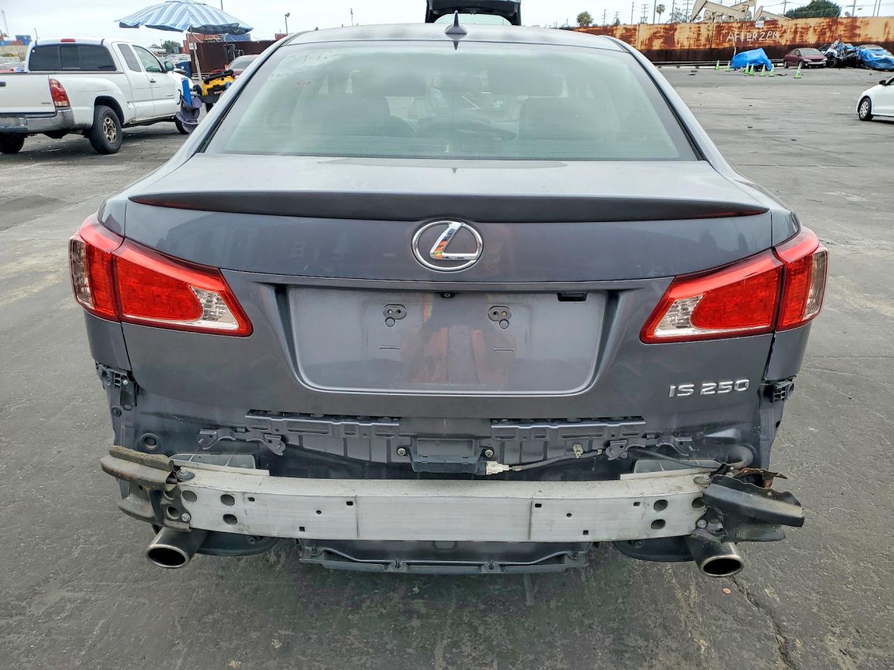 2013 LEXUS IS