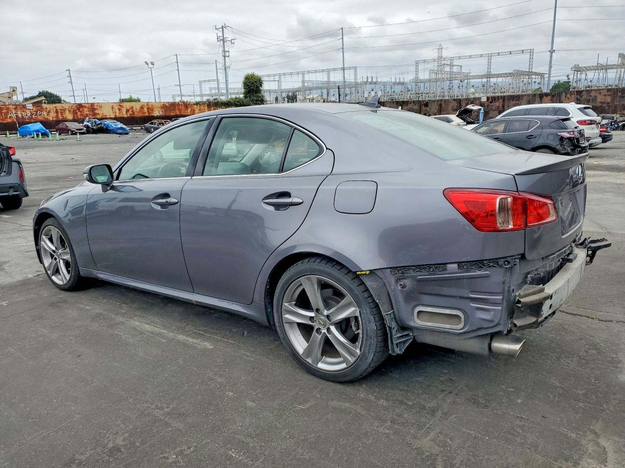 2013 LEXUS IS