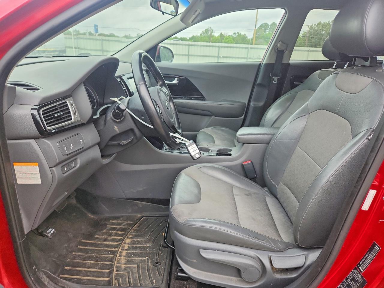2017 KIA NIRO