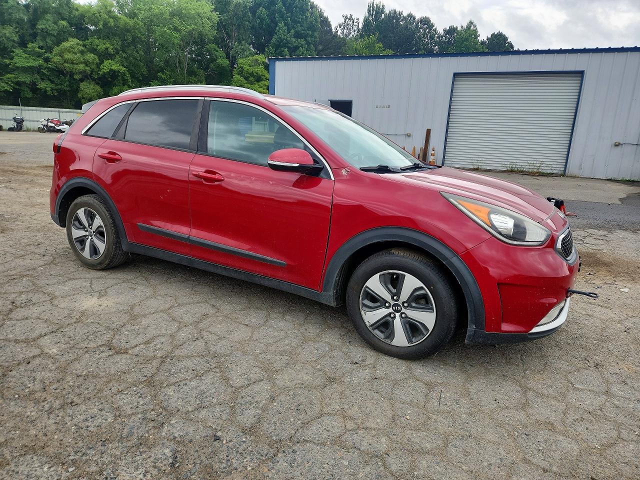 2017 KIA NIRO