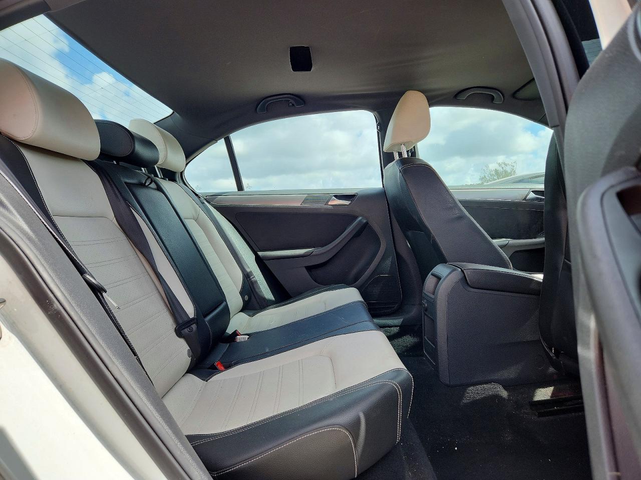 2016 VOLKSWAGEN JETTA